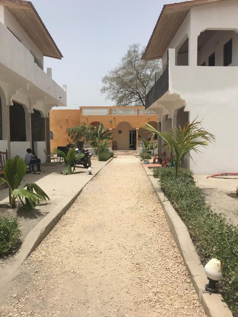 Auberge La Praline Toubakouta Bagian luar foto